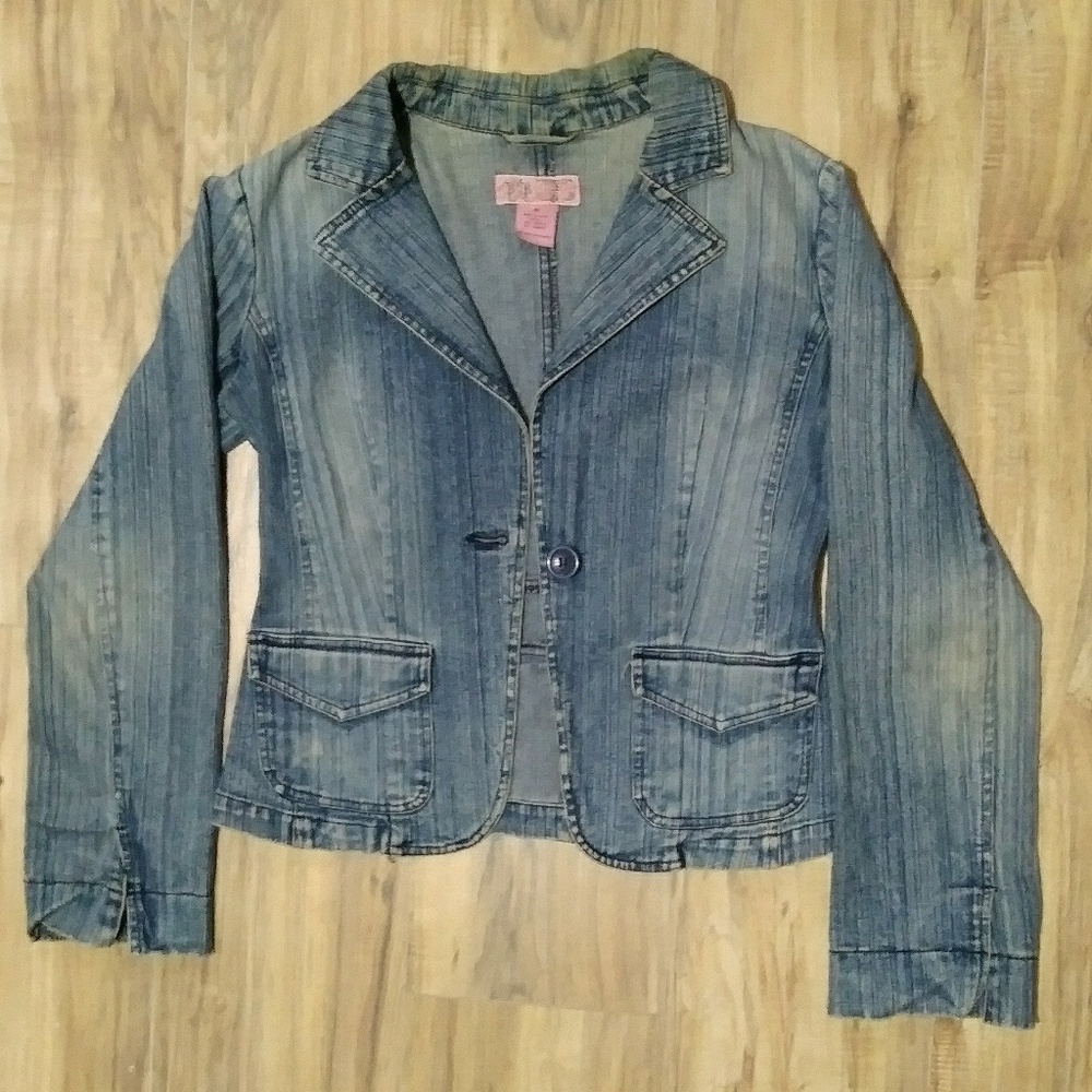 Vintage Wash Jean Jacket Size Medium